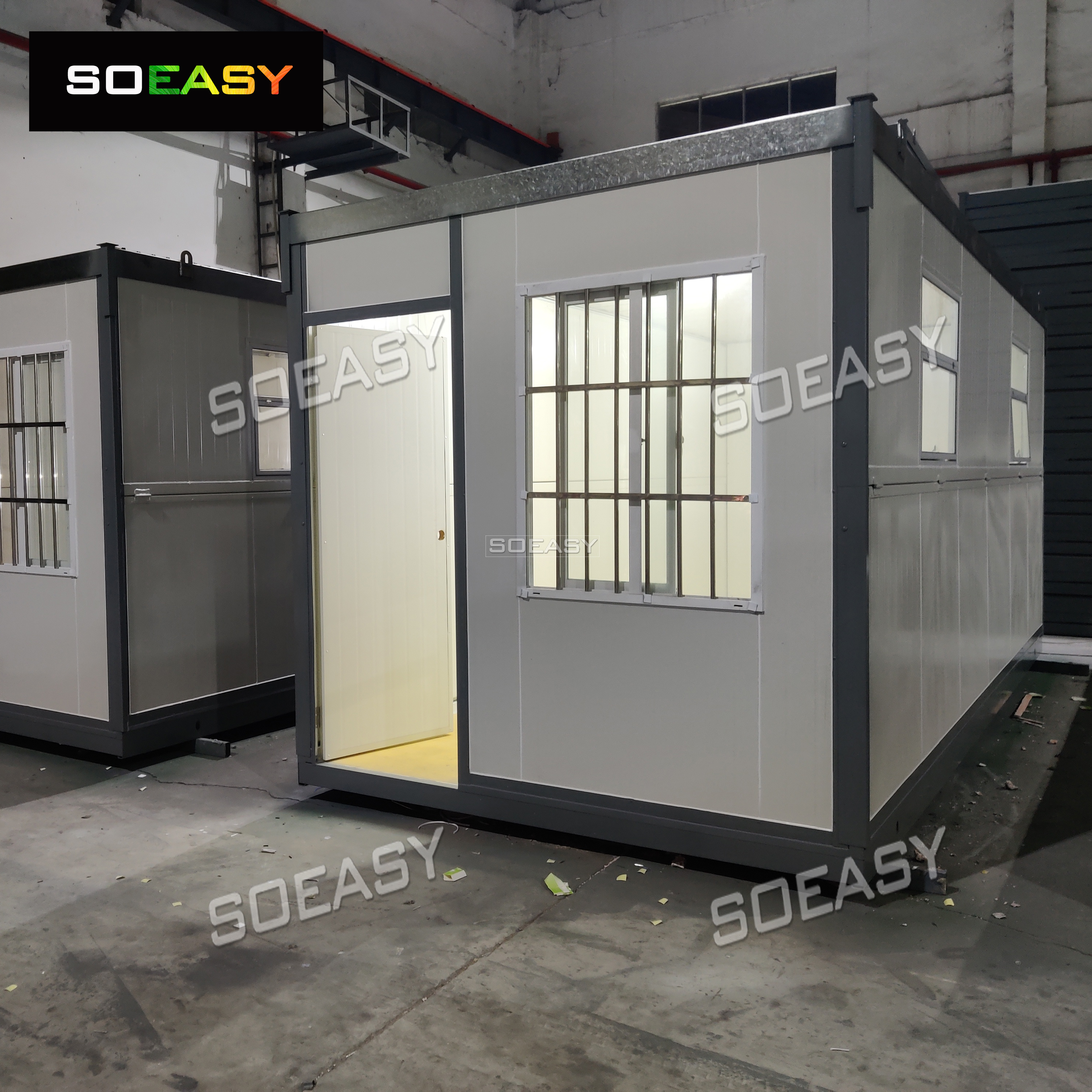 Zusammenklappbares Containerhaus mit zwei Seitenfenstern, bessere Bel&uuml;ftung, modular